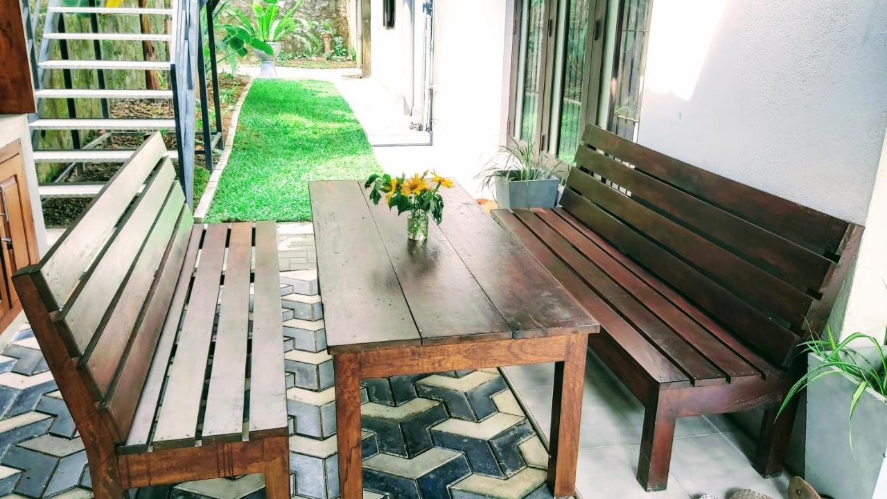 Villa Senan - 2 Apartments - Mirissa Dış mekan fotoğraf