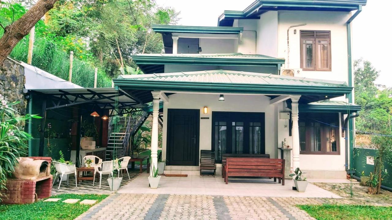 Villa Senan - 2 Apartments - Mirissa Dış mekan fotoğraf