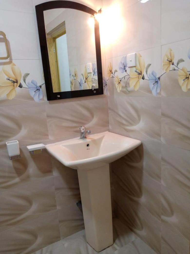 Villa Senan - 2 Apartments - Mirissa Dış mekan fotoğraf
